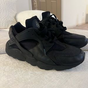 Men’s Huarache Nike Sneakers